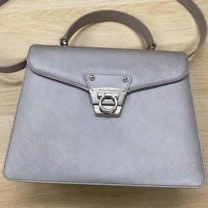 Ferragamo two way hand bag 💯 authentic